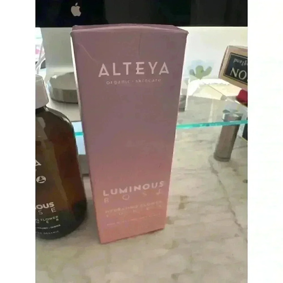 Alteya HYDRATING FLOWER TONER LUMINOUS ROSE - Picture 2 of 6